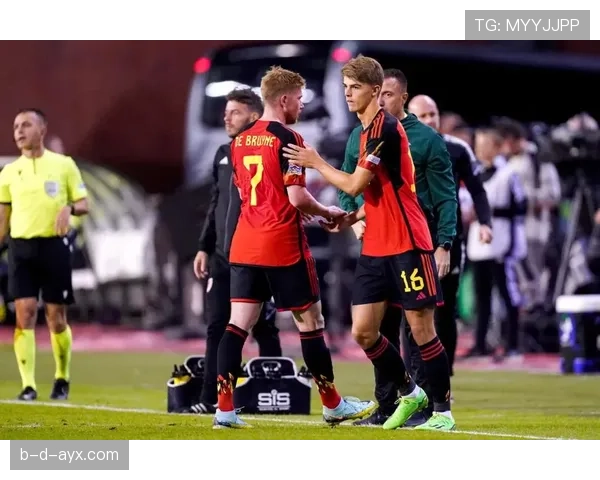 德凯特拉雷续约至2027年，正式确立球队核心地位