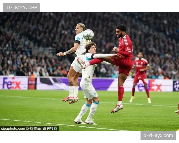 滕哈赫战术革新重塑球队站位，助力新赛季冲击更高目标