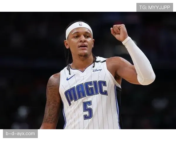 保罗·班切罗挡拆单打制造错位，较上季效率明显提升