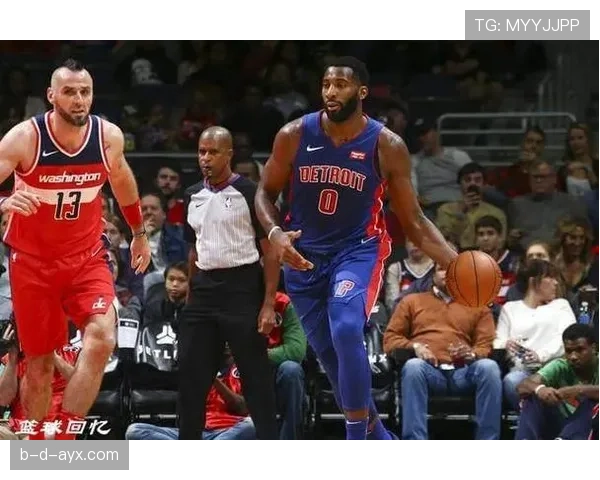 约翰·沃尔通过突破吸引防守助力球队提高关键时刻得分效率